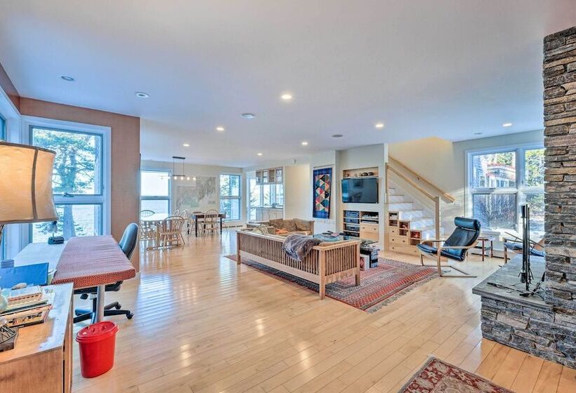 Spacious Phippsburg Home W/ Oceanfront Views