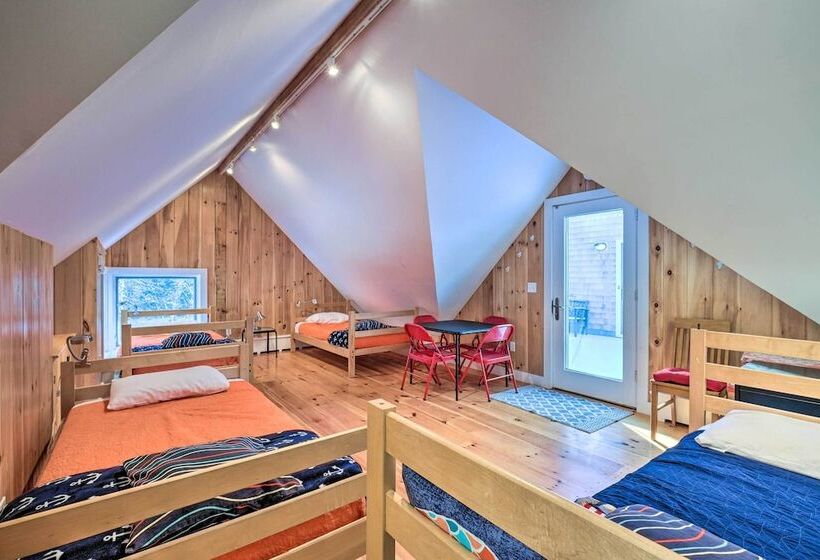 Spacious Phippsburg Home W/ Oceanfront Views