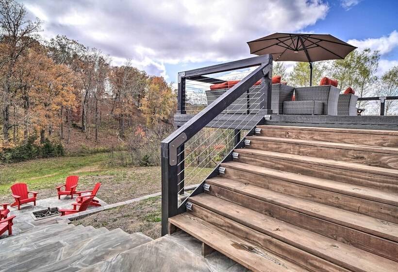 Spacious Sevierville Home W/ Hot Tub!