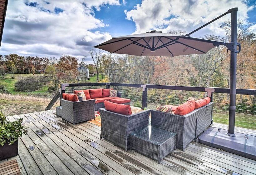 Spacious Sevierville Home W/ Hot Tub!