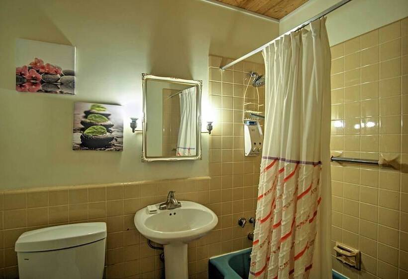 South Haven Home ~ 1 Mi To Lake Michigan!