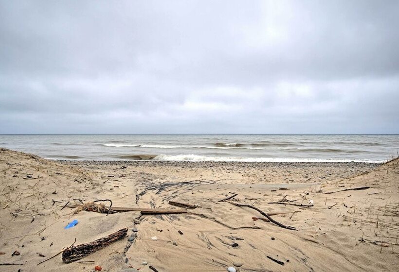 South Haven Home ~ 1 Mi To Lake Michigan!