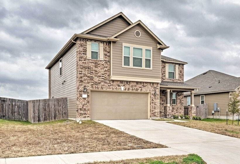 Texas Home W/ Patio & Grill ~ 16 Mi To Austin