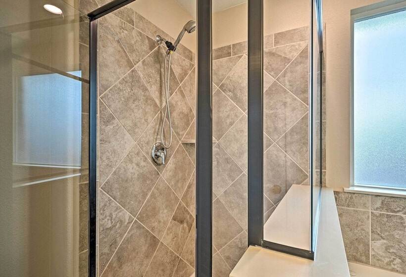 Texas Home W/ Patio & Grill ~ 16 Mi To Austin