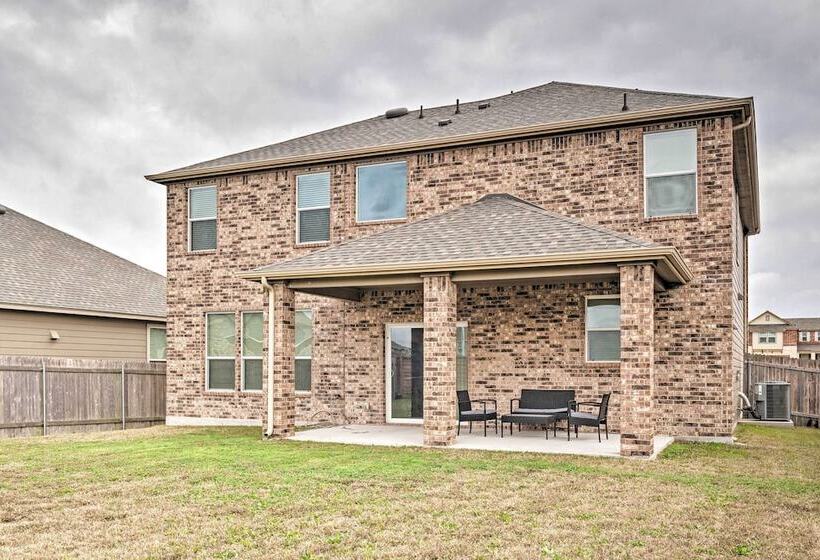 Texas Home W/ Patio & Grill ~ 16 Mi To Austin