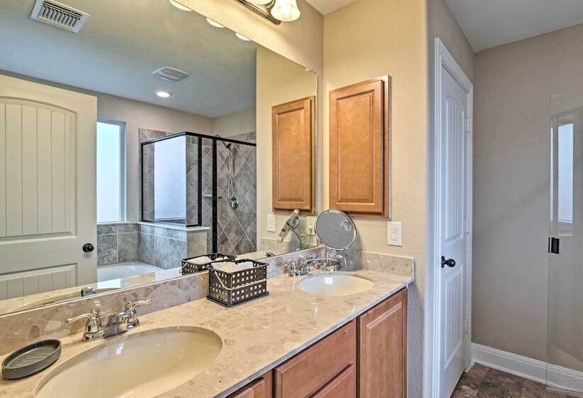 Texas Home W/ Patio & Grill ~ 16 Mi To Austin