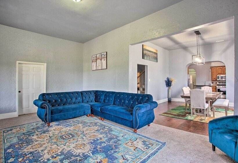 Spacious Vacation Home: 10 Mi To Lavon Lake!