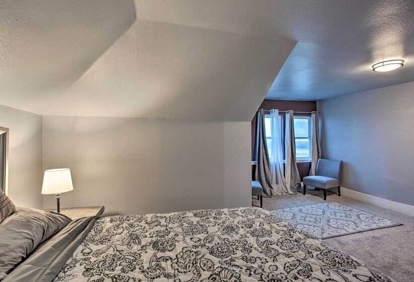 Spacious Vacation Home: 10 Mi To Lavon Lake!