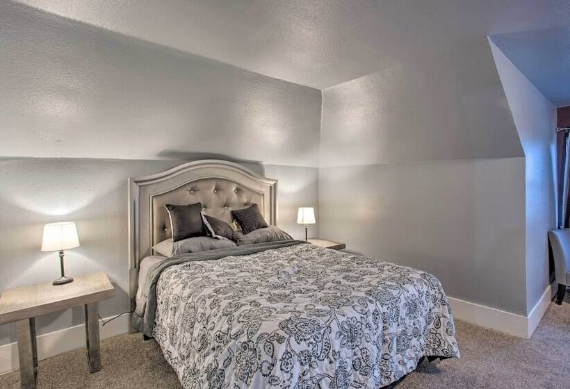 Spacious Vacation Home: 10 Mi To Lavon Lake!