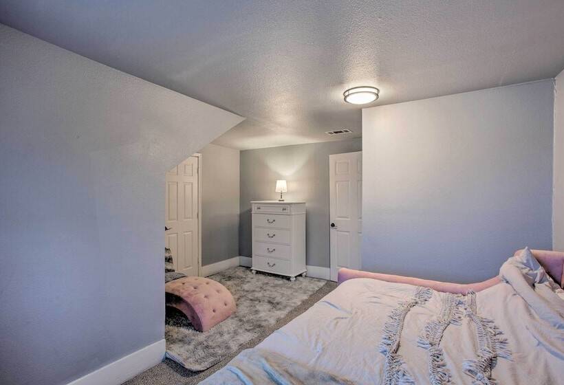 Spacious Vacation Home: 10 Mi To Lavon Lake!