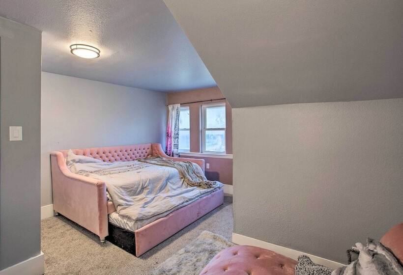 Spacious Vacation Home: 10 Mi To Lavon Lake!