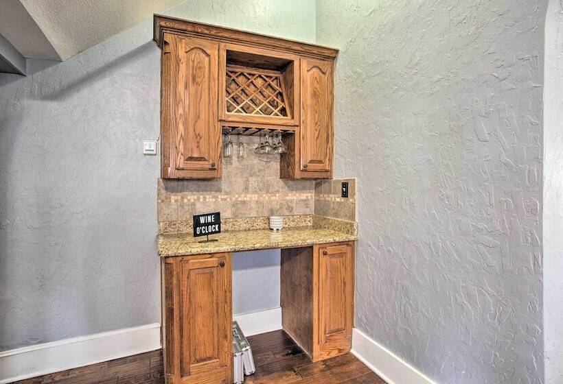 Spacious Vacation Home: 10 Mi To Lavon Lake!