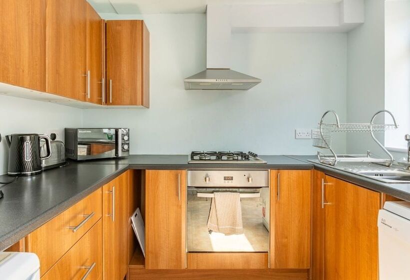 2 B&b 40 Percent Off Weekly Half Price Monthly