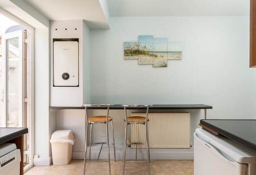 2 B&b 40 Percent Off Weekly Half Price Monthly