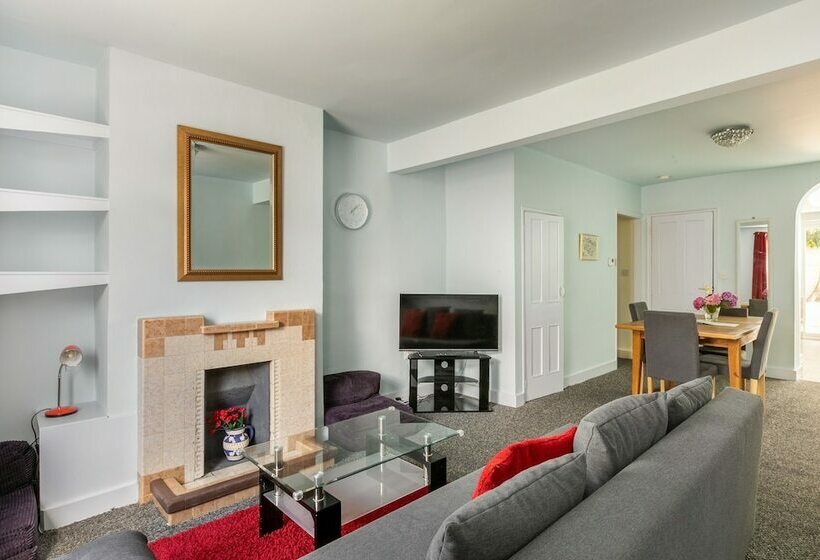 2 B&b 40 Percent Off Weekly Half Price Monthly