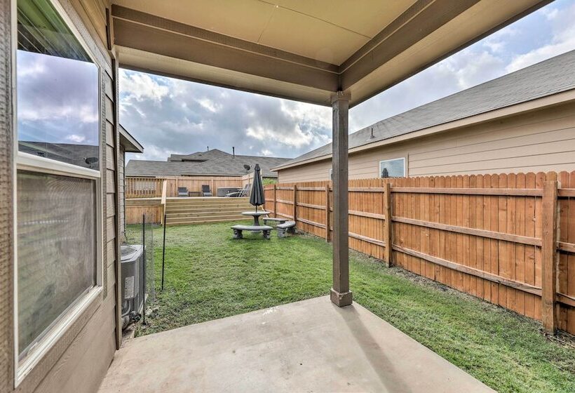 Austin Home ~ 12 Mi To Downtown!