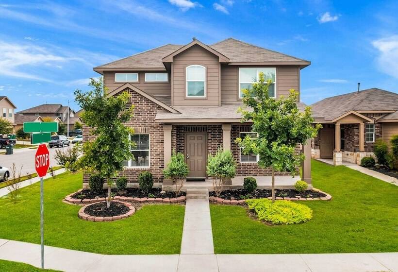 Austin Home ~ 12 Mi To Downtown!