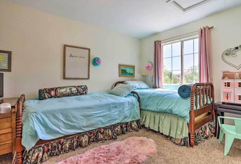 Scenic Home W/ Furnished Deck ~ 14 Mi To Denver