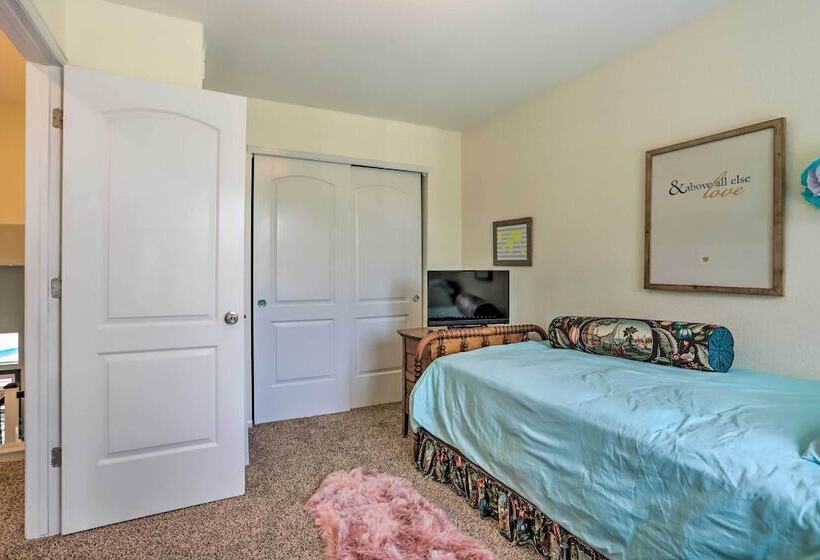 Scenic Home W/ Furnished Deck ~ 14 Mi To Denver