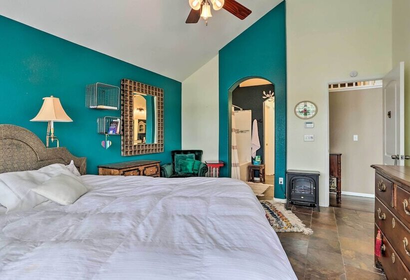 Scenic Home W/ Furnished Deck ~ 14 Mi To Denver