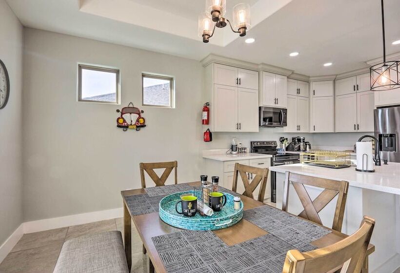 Stunning Laguna Vista Retreat W/ Pool & Grill