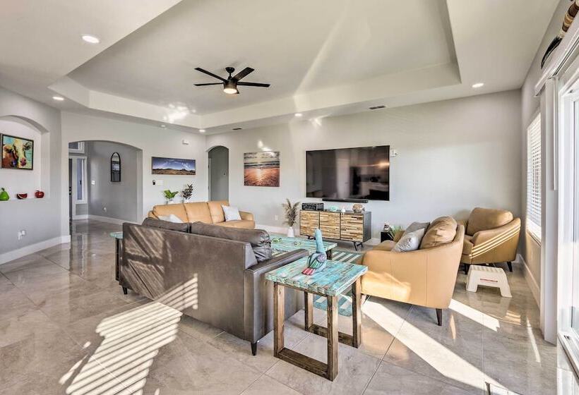 Stunning Laguna Vista Retreat W/ Pool & Grill