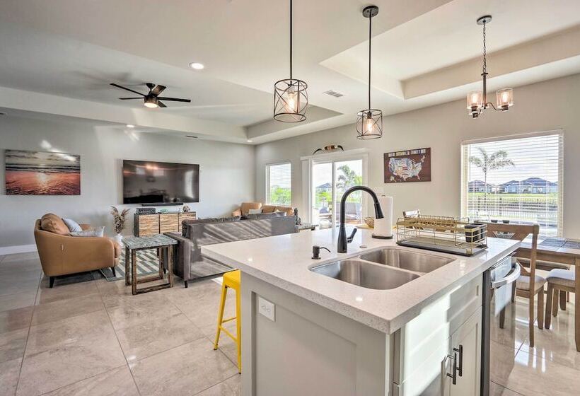 Stunning Laguna Vista Retreat W/ Pool & Grill