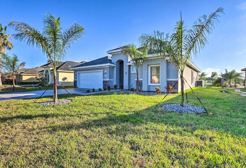 Stunning Laguna Vista Retreat W/ Pool & Grill