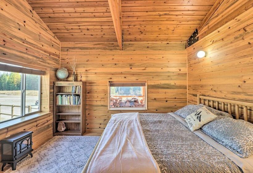 Stunning Montana Retreat: Hot Tub, On Site Hiking!