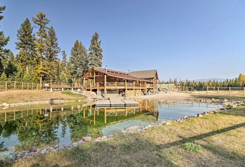 Stunning Montana Retreat: Hot Tub, On Site Hiking!