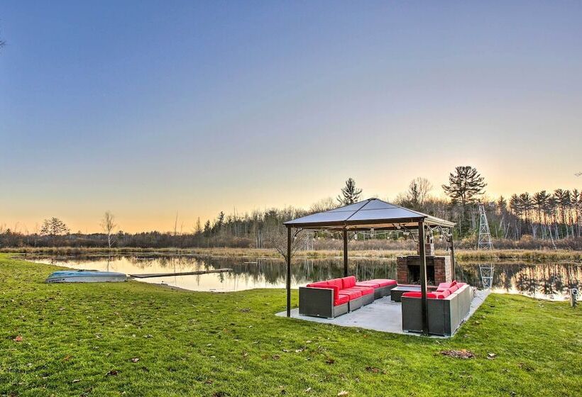 Sun Dappled Cadillac Gem W/ Kayaks & Grill!