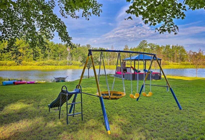 Sun Dappled Cadillac Gem W/ Kayaks & Grill!