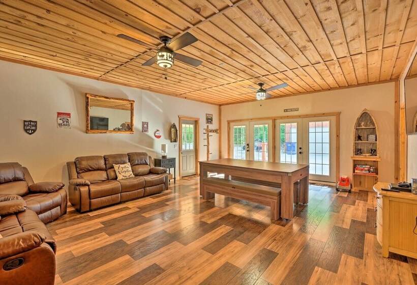 Sun Dappled Cadillac Gem W/ Kayaks & Grill!