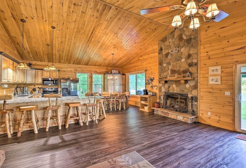 Sun Dappled Cadillac Gem W/ Kayaks & Grill!