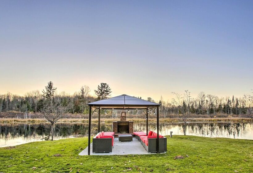 Sun Dappled Cadillac Gem W/ Kayaks & Grill!
