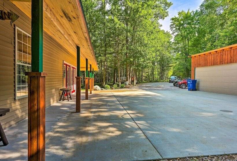 Sun Dappled Cadillac Gem W/ Kayaks & Grill!