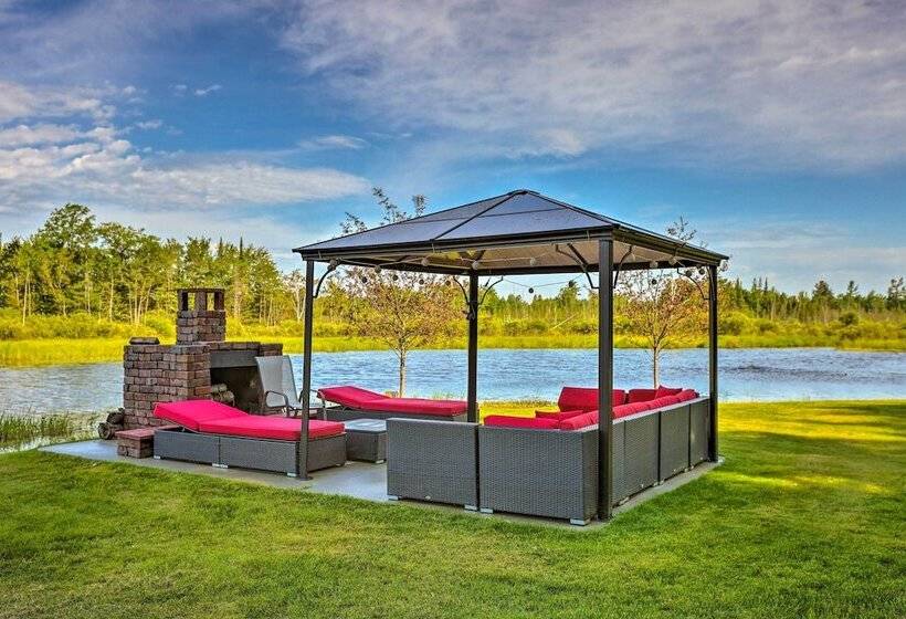 Sun Dappled Cadillac Gem W/ Kayaks & Grill!