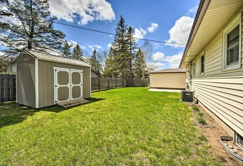 Sunny Cloquet Home   2 Mi To St. Louis River!