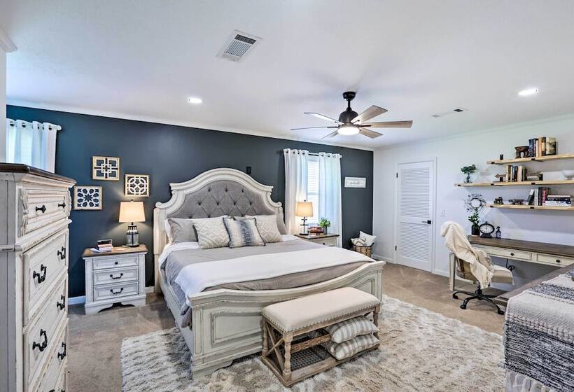 Sunny Florida Abode   Patio, Pool, & Fire Pit