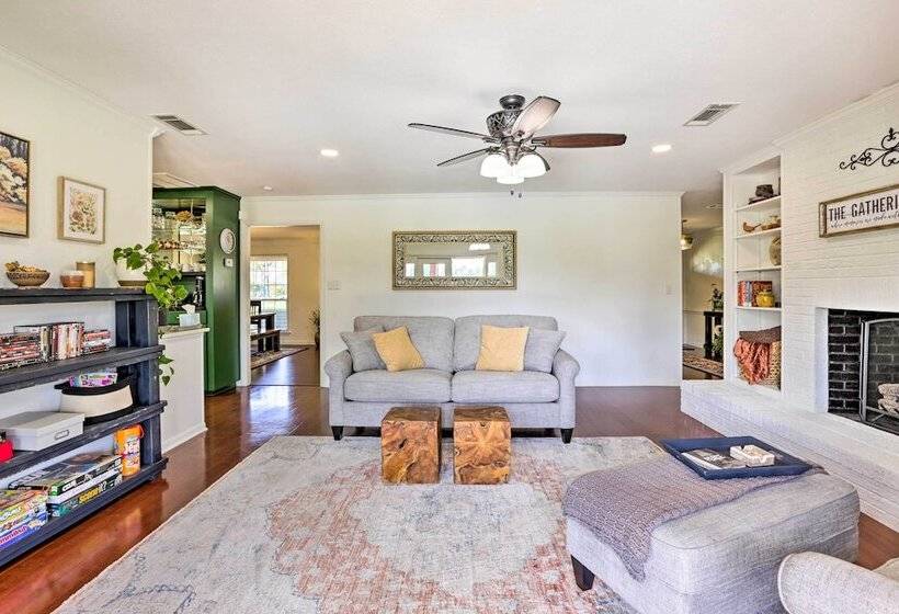 Sunny Florida Abode   Patio, Pool, & Fire Pit