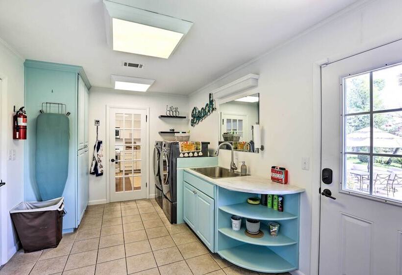 Sunny Florida Abode   Patio, Pool, & Fire Pit