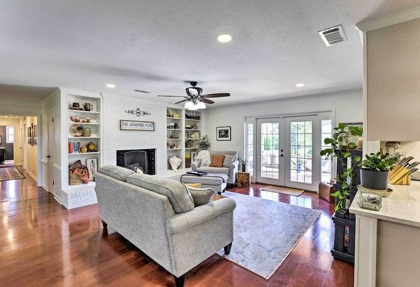 Sunny Florida Abode   Patio, Pool, & Fire Pit