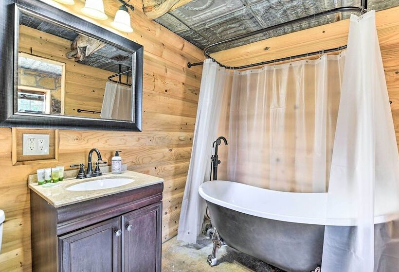 Sunset Ranch W/ Pool & Hot Tub On 29 Acres!