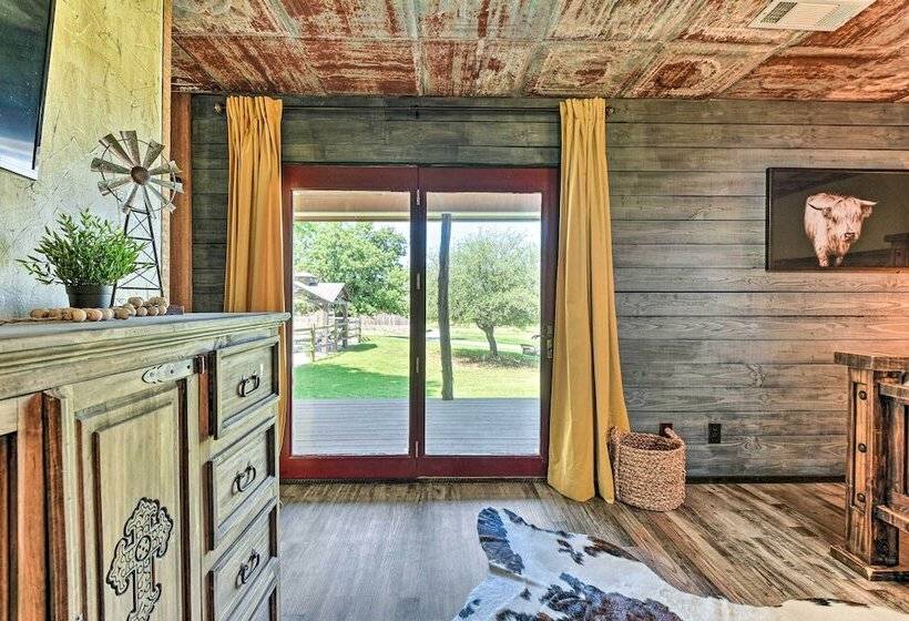 Sunset Ranch W/ Pool & Hot Tub On 29 Acres!