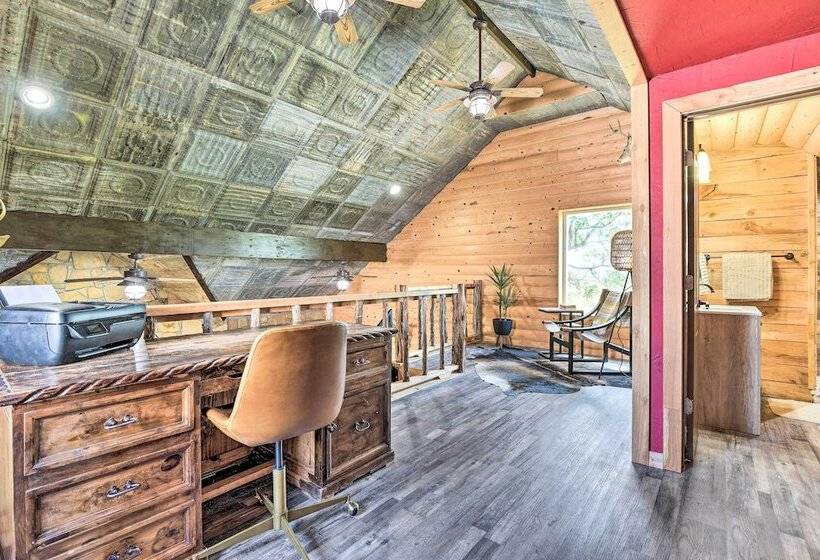 Sunset Ranch W/ Pool & Hot Tub On 29 Acres!