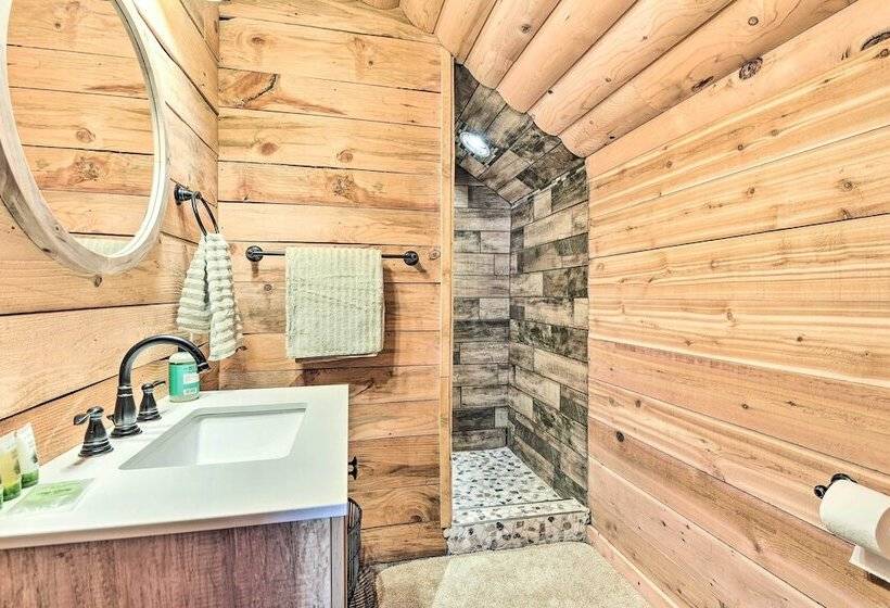 Sunset Ranch W/ Pool & Hot Tub On 29 Acres!