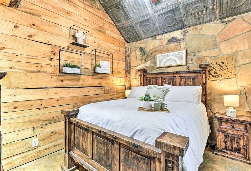 Sunset Ranch W/ Pool & Hot Tub On 29 Acres!