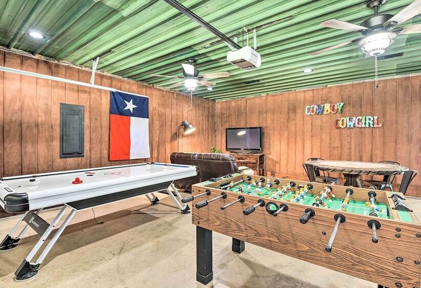 Sunset Ranch W/ Pool & Hot Tub On 29 Acres!