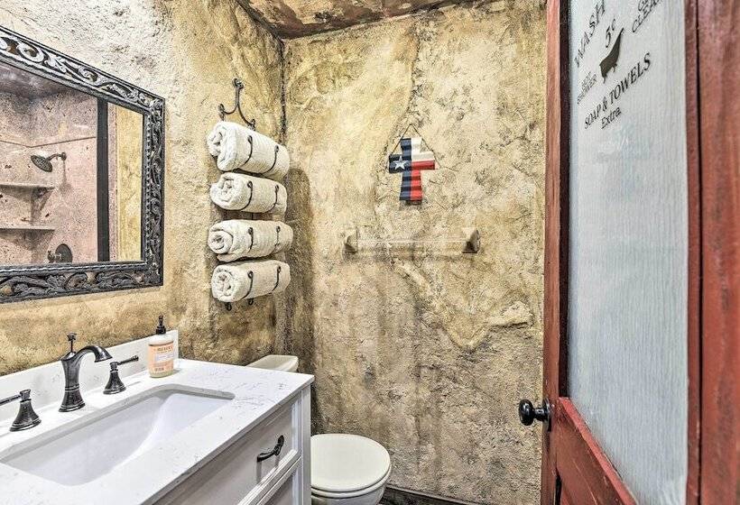 Sunset Ranch W/ Pool & Hot Tub On 29 Acres!