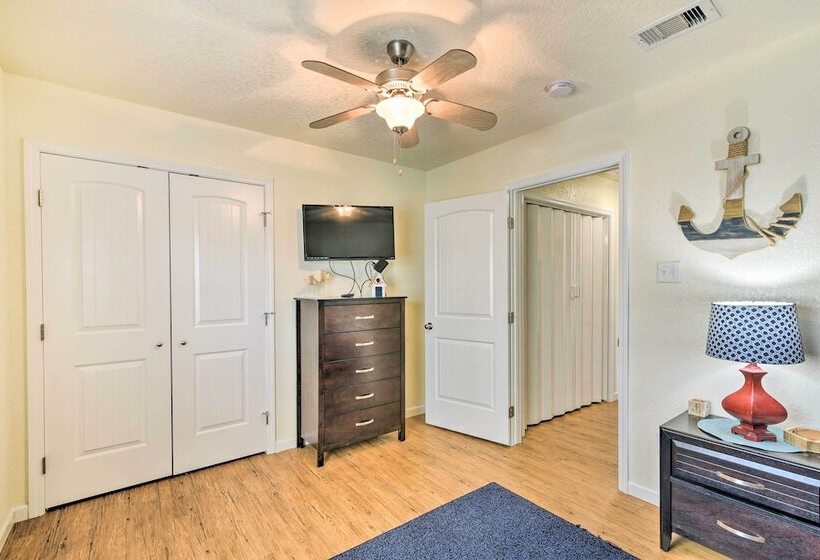 Surfside Beach House W/ Scenic Ocean Views & Deck!